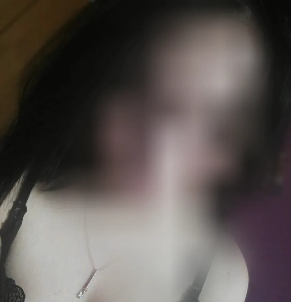 Alena, 32