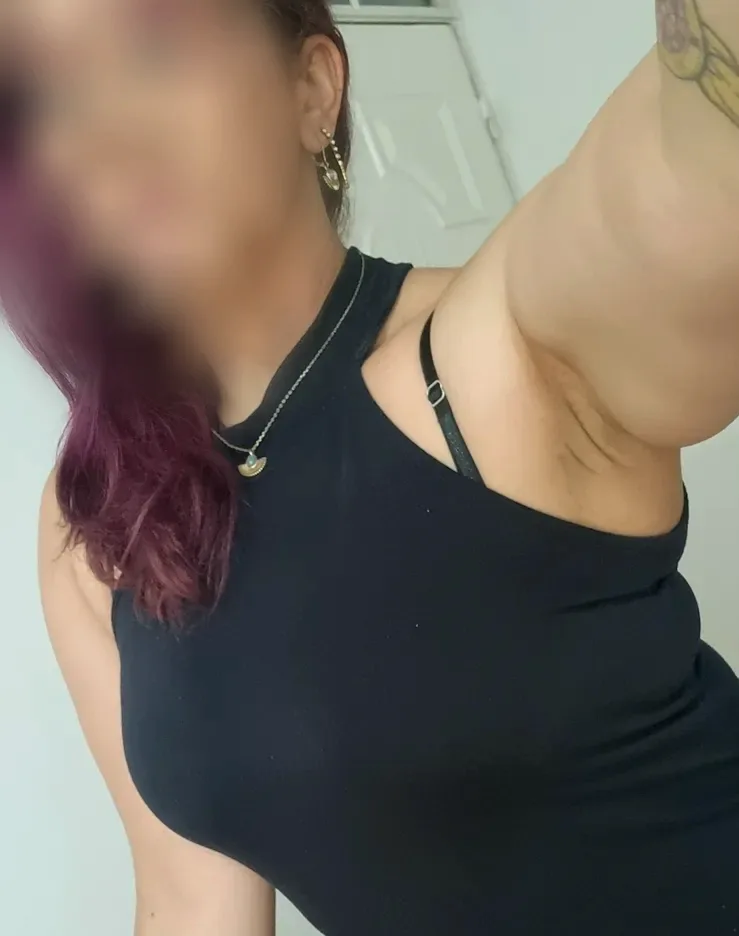 Emina, 39