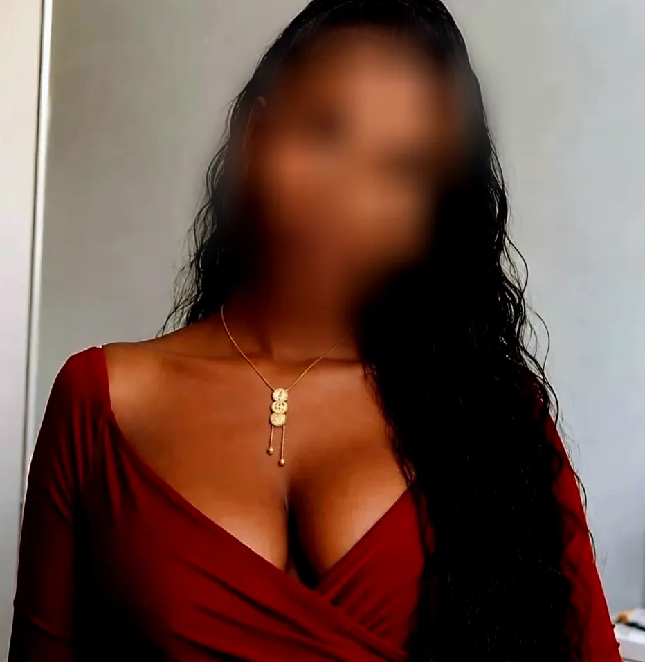 Ida, 23