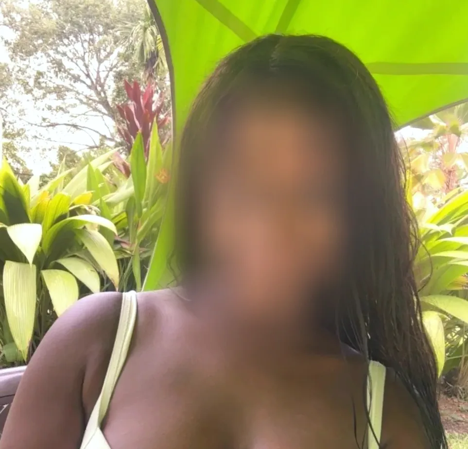 Isabella, 26