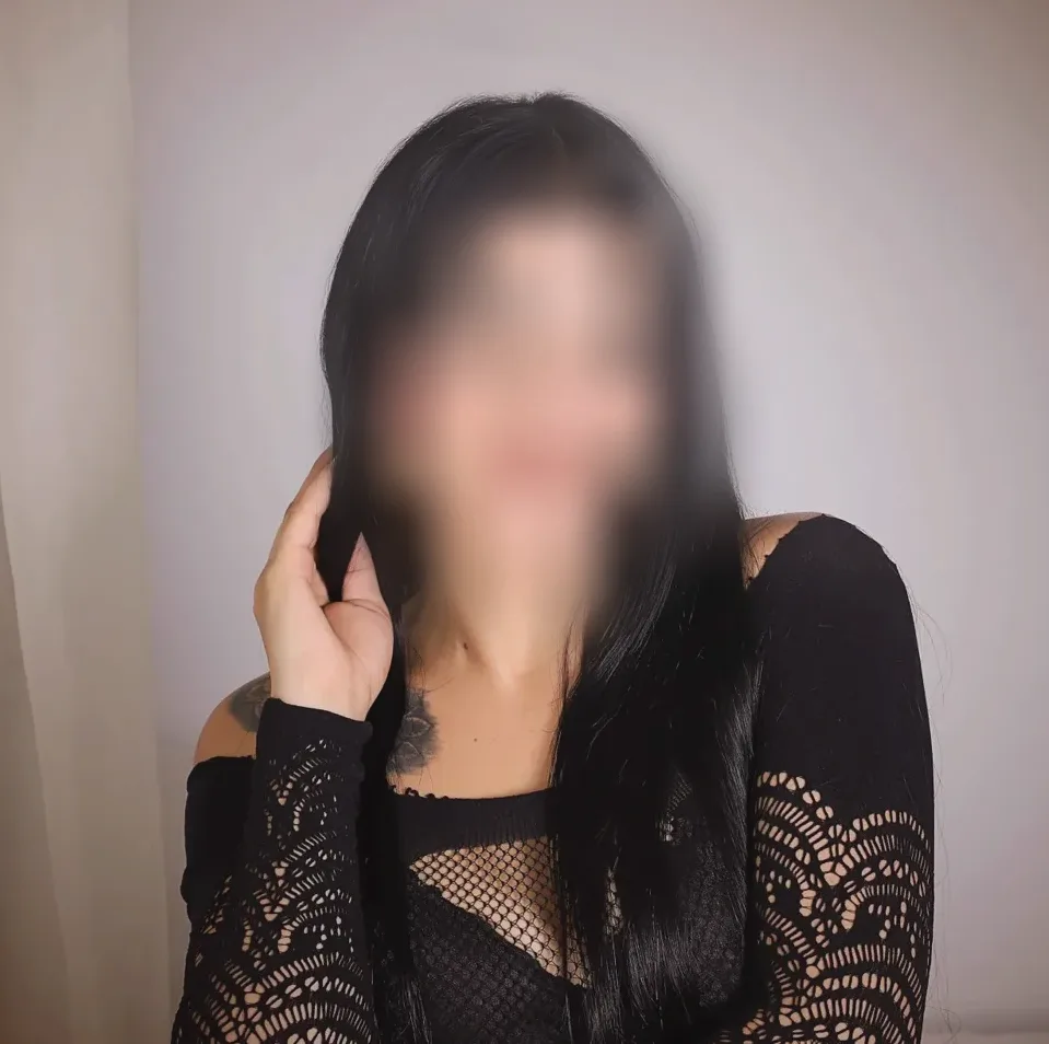 Ivana, 23