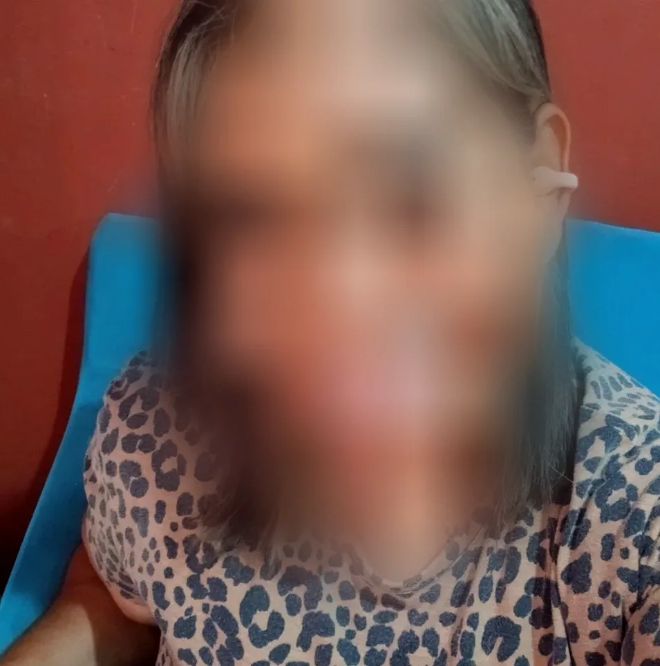 Julia, 36